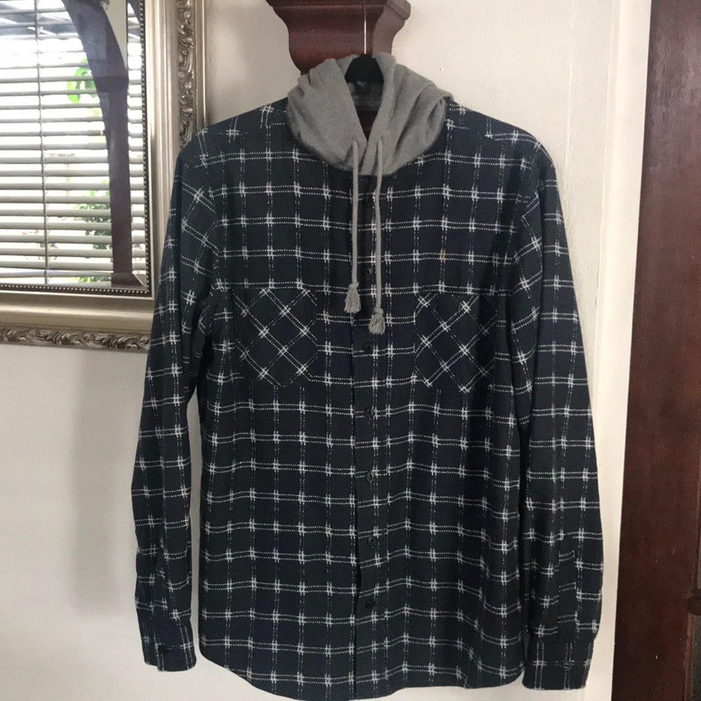 UnionBay men shirt long sleeves with hoodie